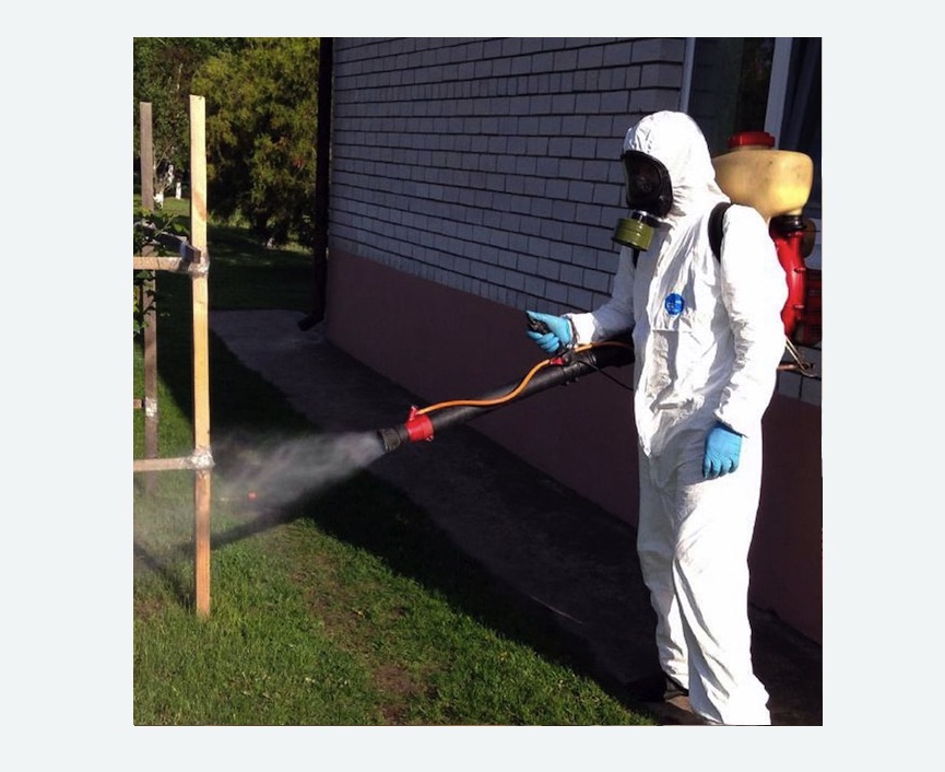 травля клещей на участке в Суворове